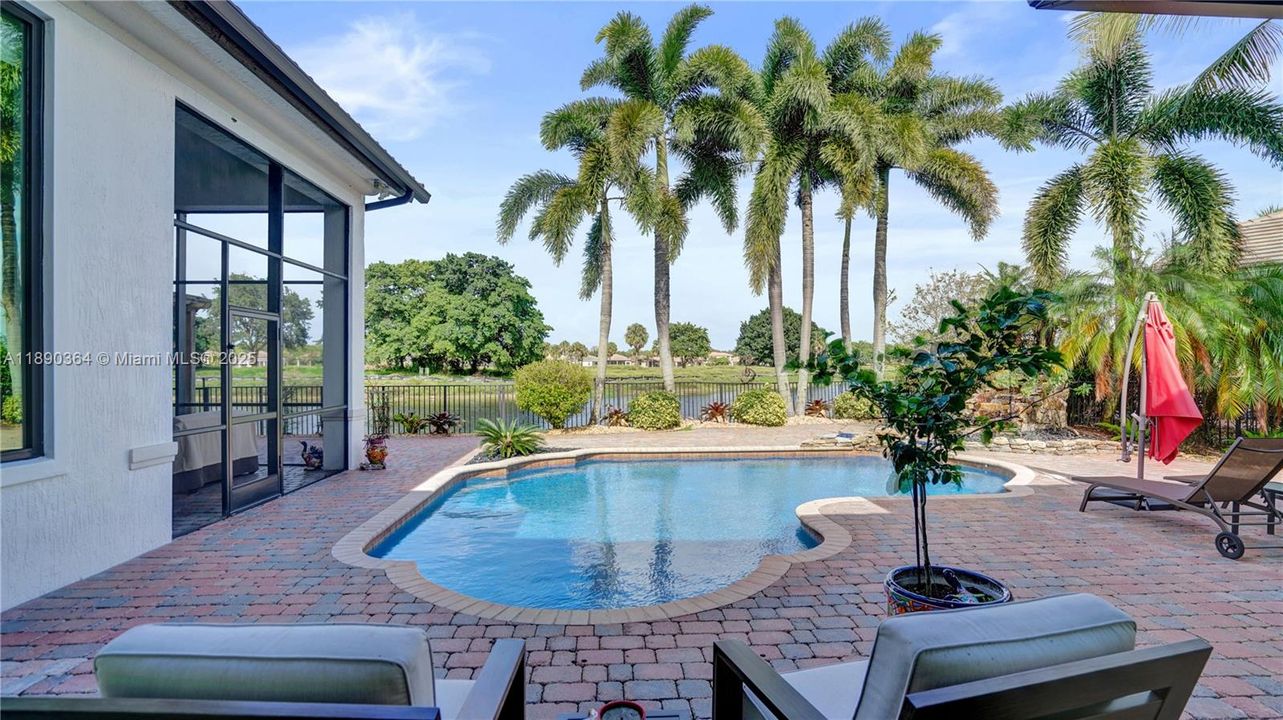 Recently Sold: $1,500,000 (6 beds, 4 baths, 3756 Square Feet)