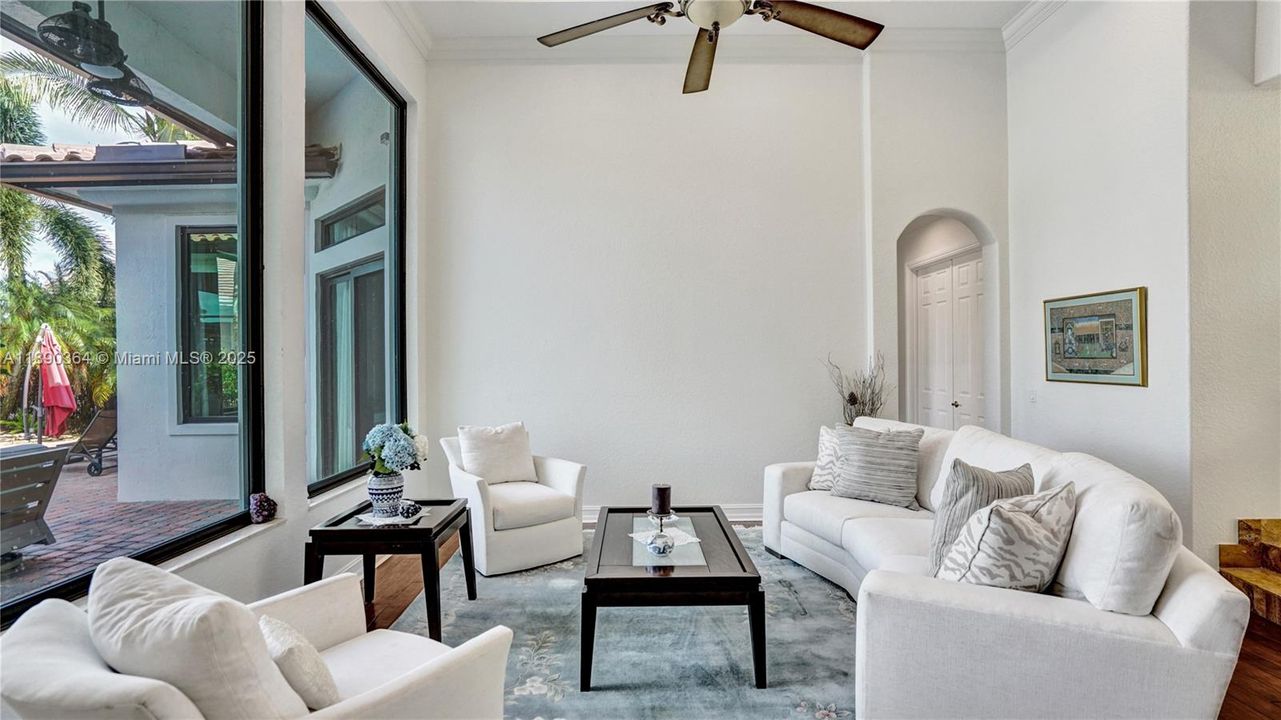 Recently Sold: $1,500,000 (6 beds, 4 baths, 3756 Square Feet)