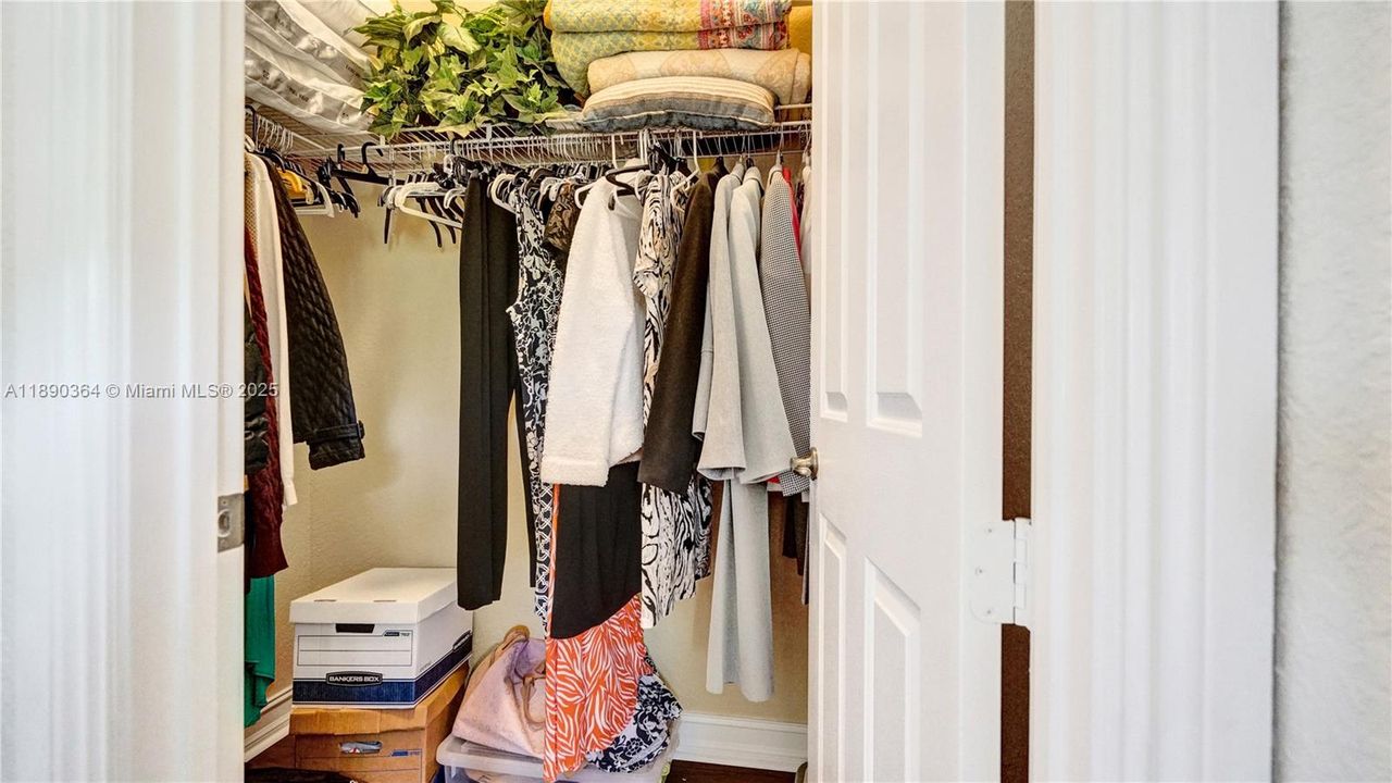 Recently Sold: $1,500,000 (6 beds, 4 baths, 3756 Square Feet)