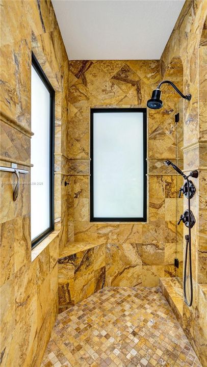 Recently Sold: $1,500,000 (6 beds, 4 baths, 3756 Square Feet)