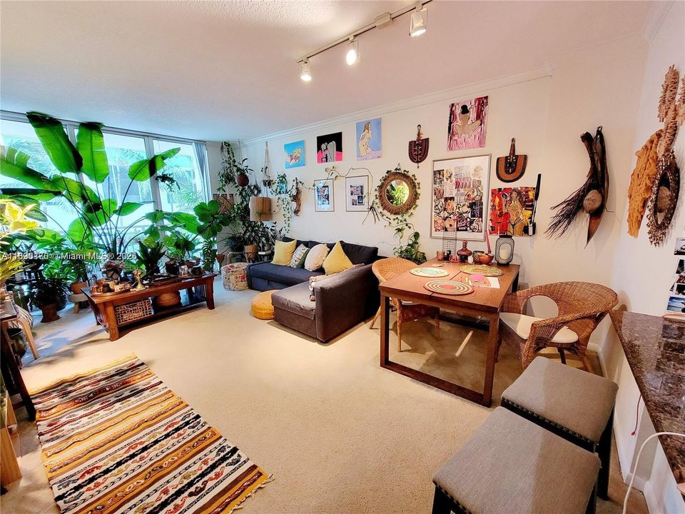 На продажу: $389,000 (1 спален, 1 ванн, 726 Квадратных фут)