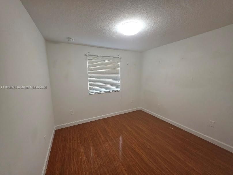 出租: $4,300 (3 贝兹, 3 浴室, 2312 平方英尺)