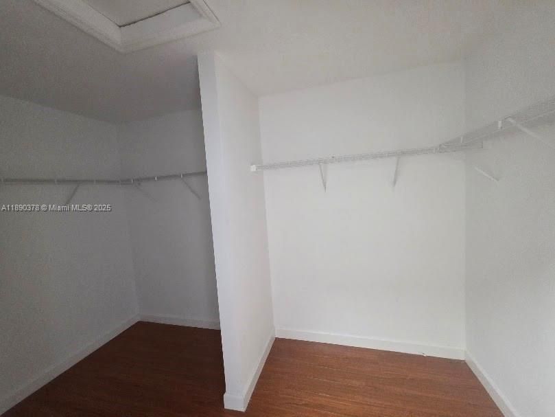 出租: $4,300 (3 贝兹, 3 浴室, 2312 平方英尺)