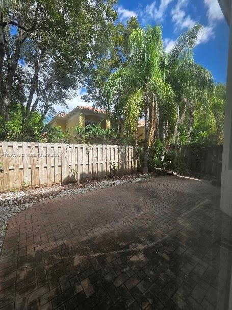 出租: $4,300 (3 贝兹, 3 浴室, 2312 平方英尺)