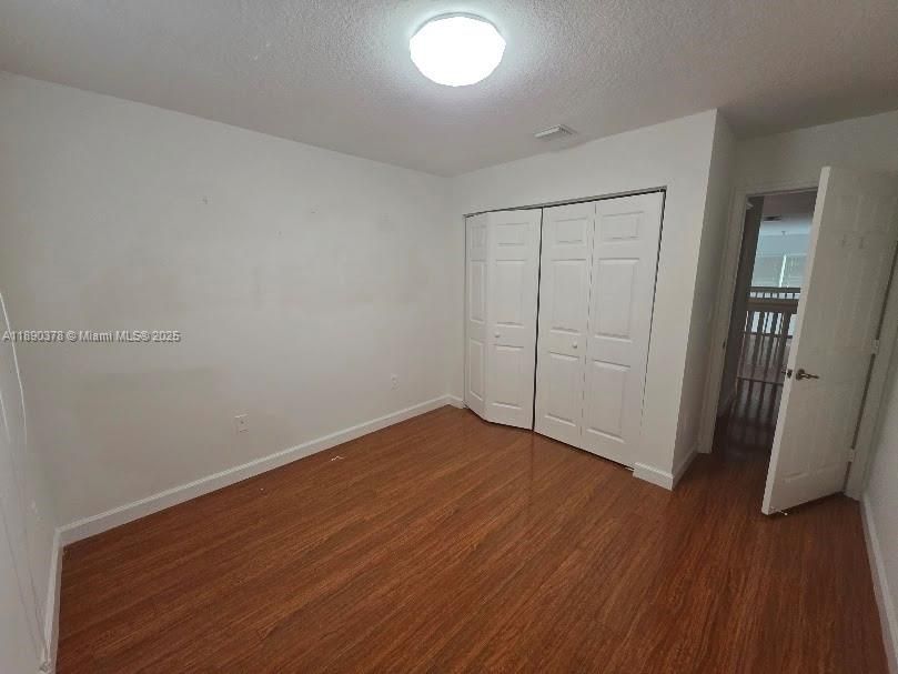 出租: $4,300 (3 贝兹, 3 浴室, 2312 平方英尺)