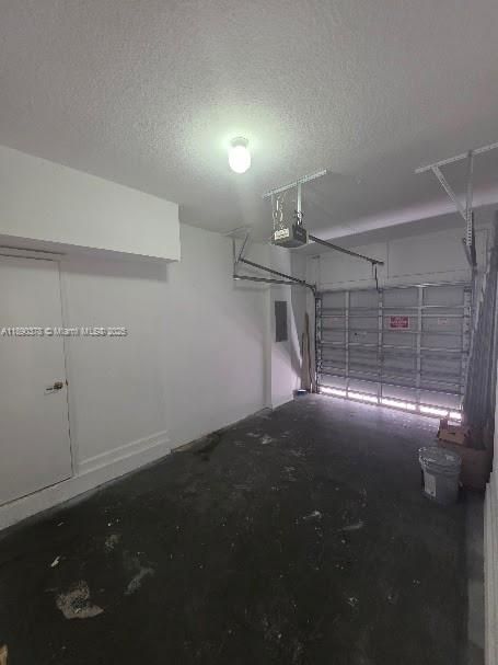 出租: $4,300 (3 贝兹, 3 浴室, 2312 平方英尺)