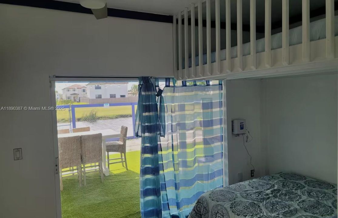 For Sale: $599,000 (3 beds, 2 baths, 1519 Square Feet)