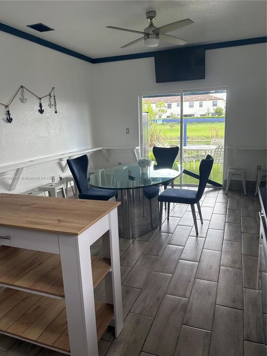 For Sale: $599,000 (3 beds, 2 baths, 1519 Square Feet)