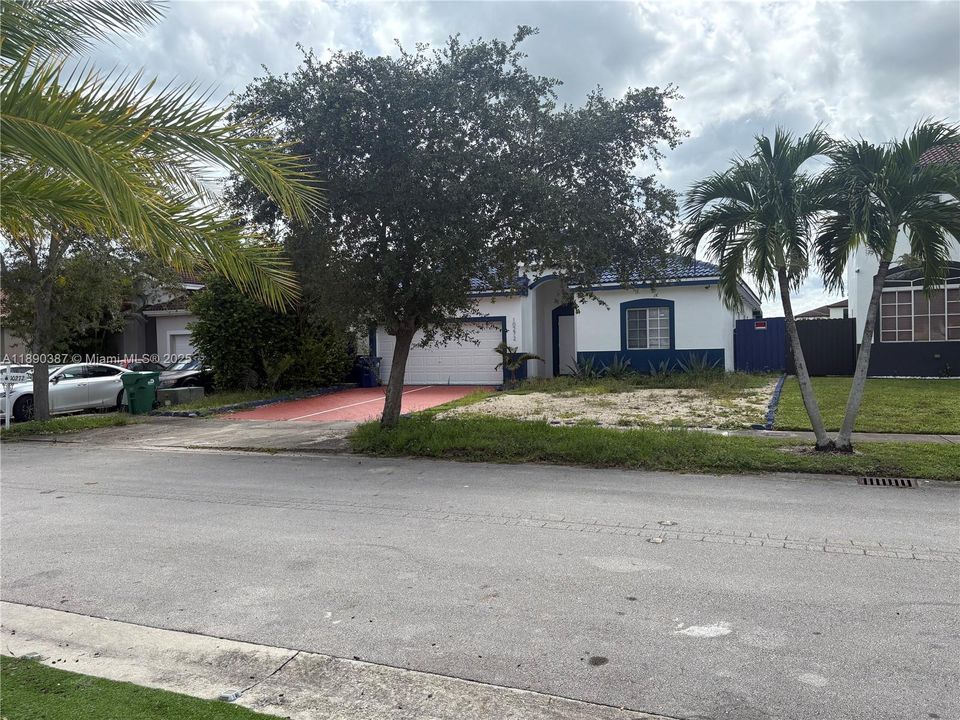 For Sale: $599,000 (3 beds, 2 baths, 1519 Square Feet)