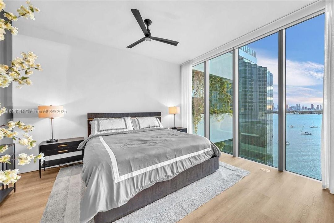 Под контрактом: $35,000 (3 спален, 3 ванн, 2691 Квадратных фут)