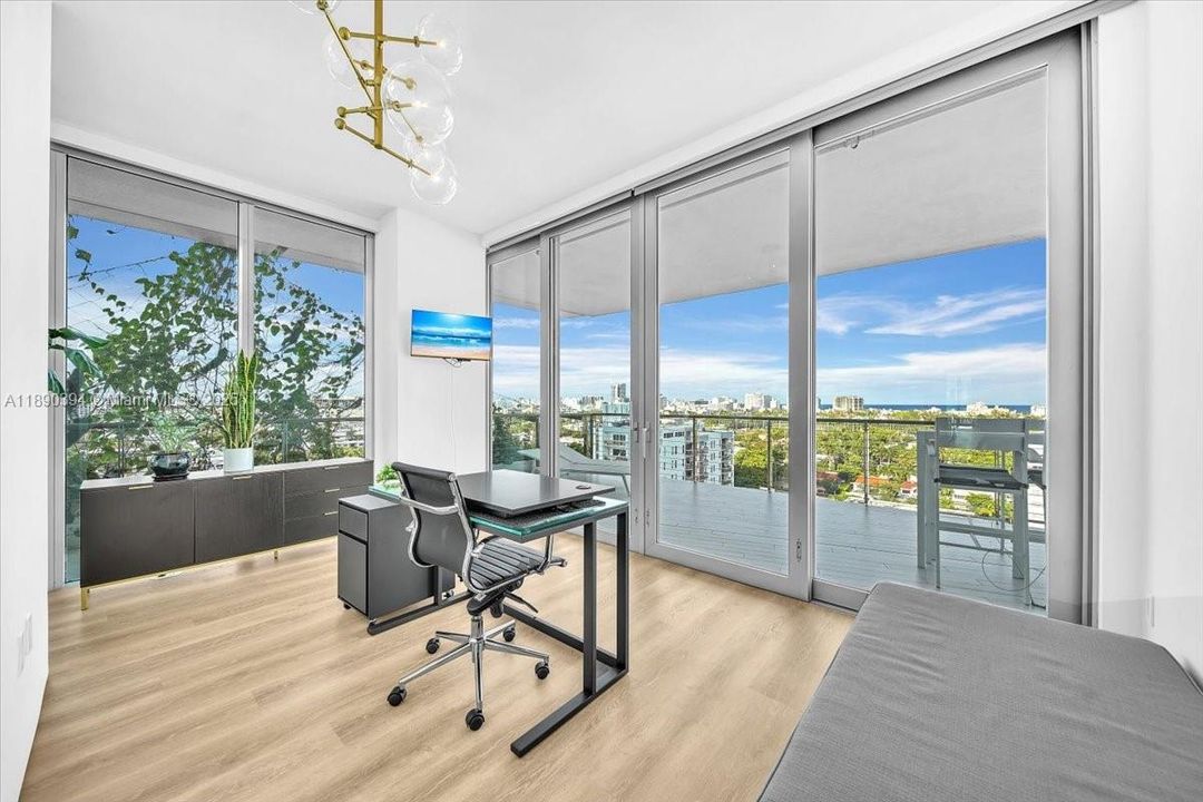 Can also be furnished as a bedroom.