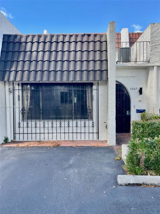 Под контрактом: $3,450 (2 спален, 2 ванн, 1780 Квадратных фут)