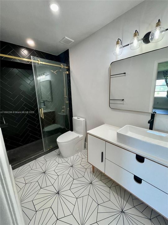 Под контрактом: $3,450 (2 спален, 2 ванн, 1780 Квадратных фут)