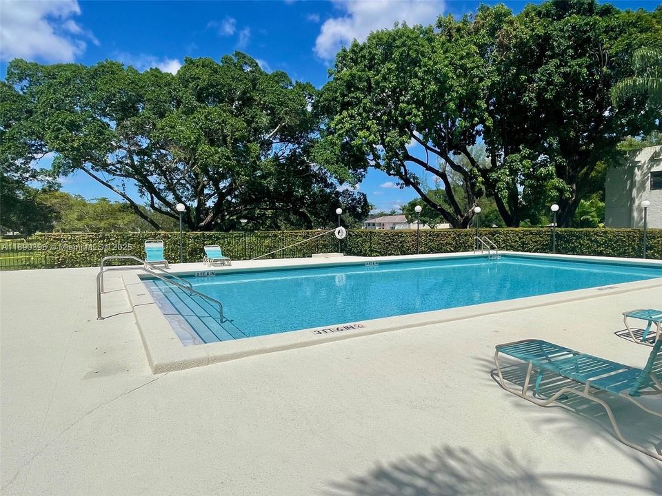 Под контрактом: $3,450 (2 спален, 2 ванн, 1780 Квадратных фут)