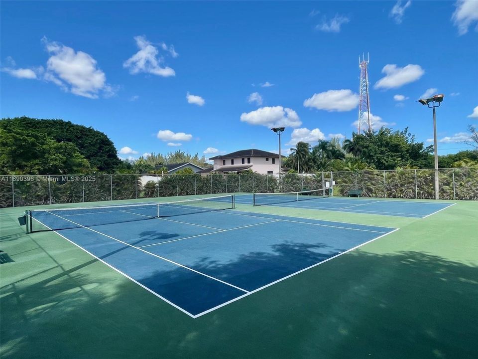 Под контрактом: $3,450 (2 спален, 2 ванн, 1780 Квадратных фут)