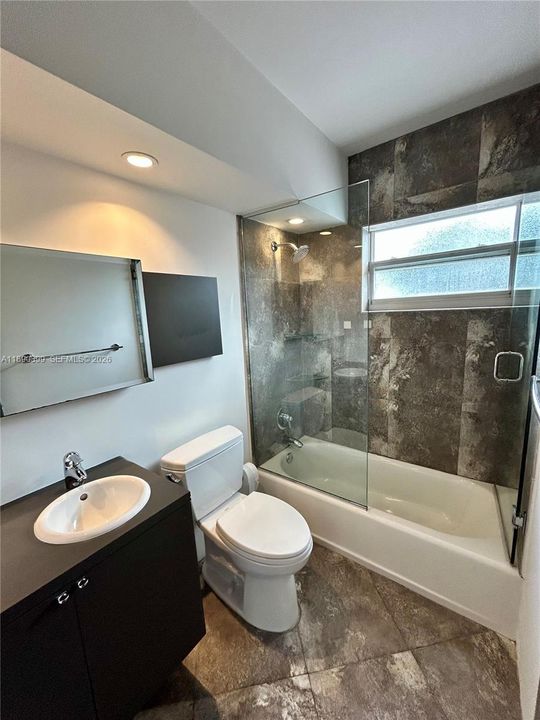 En Venta: $444,000 (2 camas, 2 baños, 1150 Pies cuadrados)