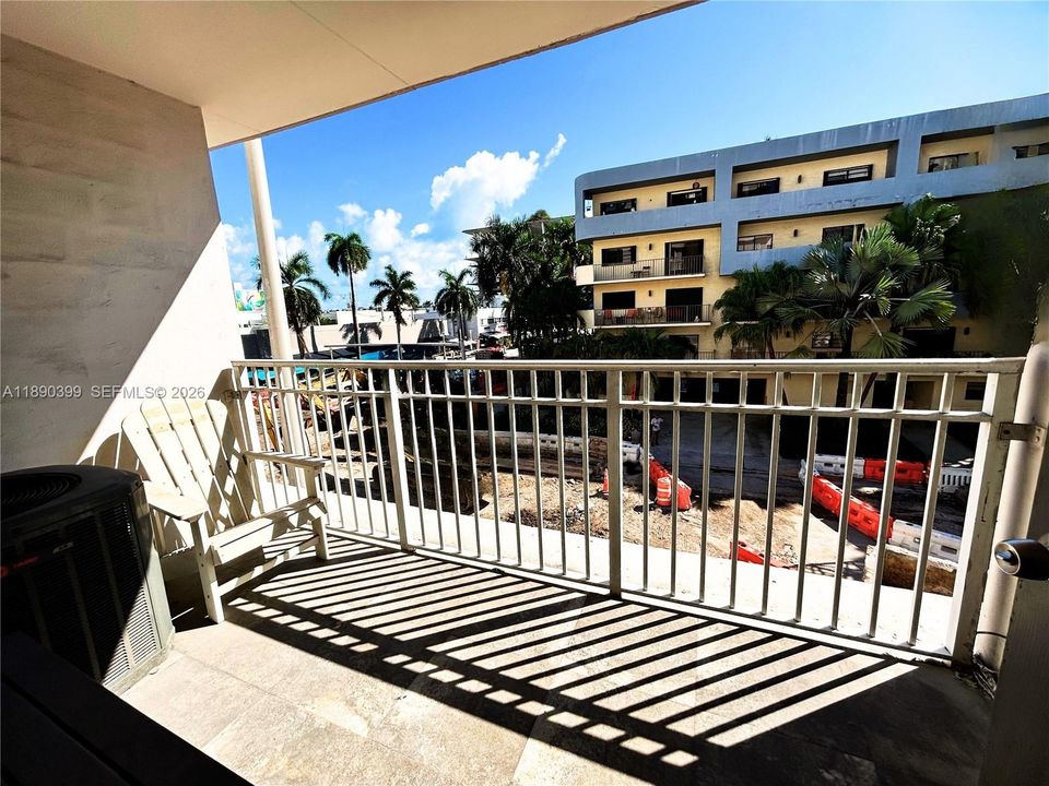 En Venta: $444,000 (2 camas, 2 baños, 1150 Pies cuadrados)