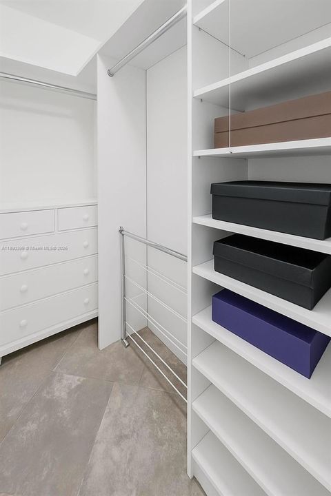 For Sale: $444,000 (2 beds, 2 baths, 1150 Square Feet)