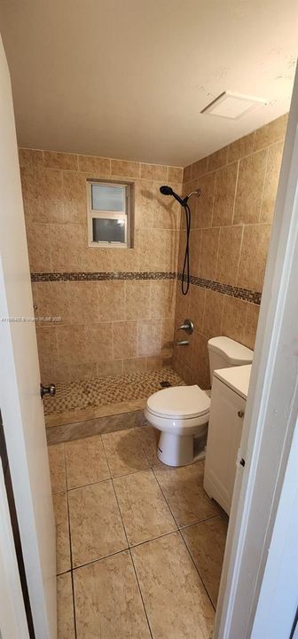 Vendido Recientemente: $1,100,000 (0 camas, 0 baños, 3085 Pies cuadrados)