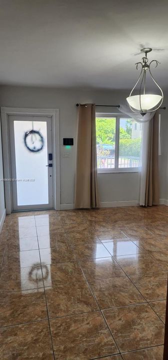 Vendido Recientemente: $1,100,000 (0 camas, 0 baños, 3085 Pies cuadrados)