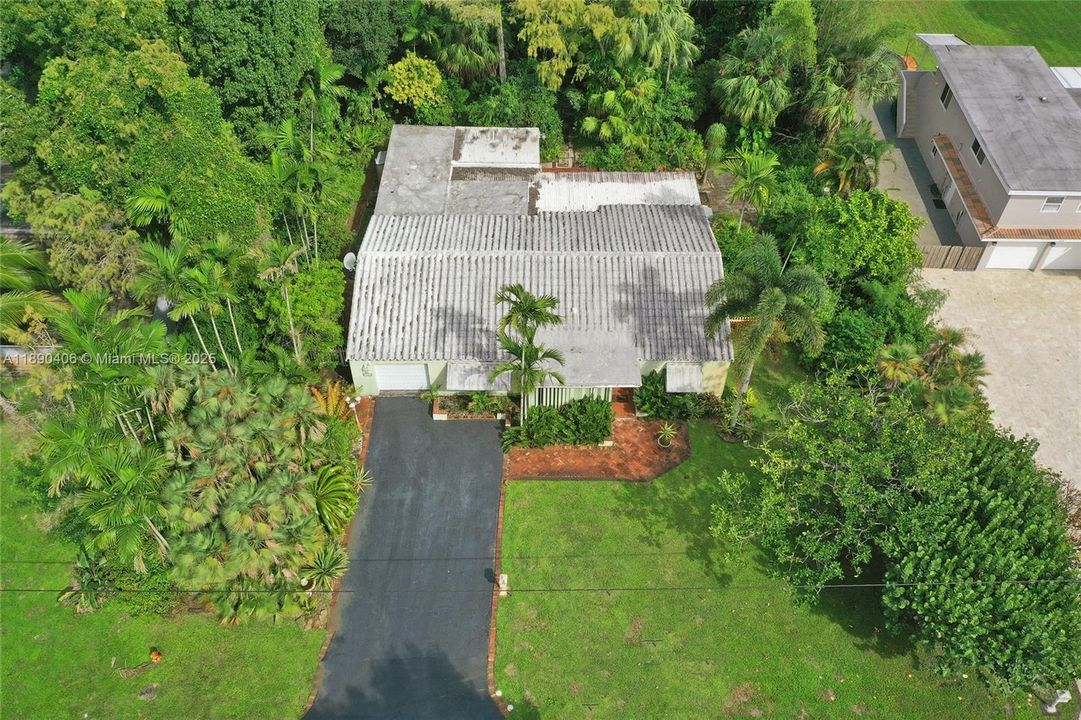 Activo con contrato: $799,000 (4 camas, 2 baños, 2346 Pies cuadrados)