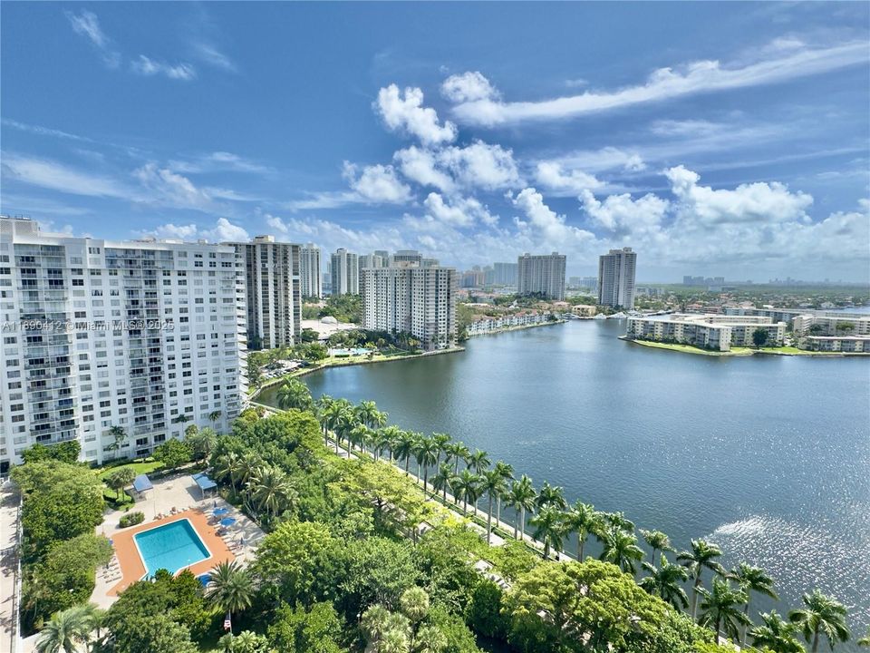 Recientemente alquilado: $2,100 (1 camas, 1 baños, 1066 Pies cuadrados)