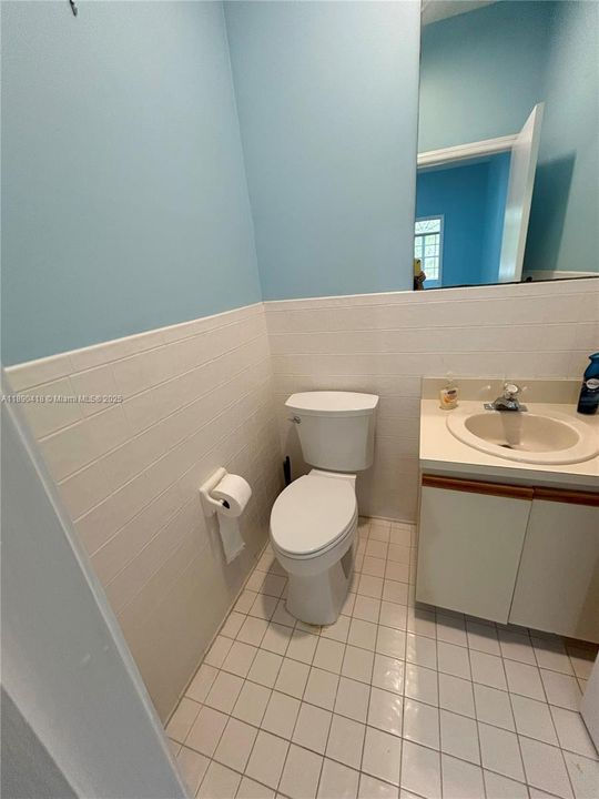 出租: $1,850 (0 贝兹, 0 浴室, 0 平方英尺)