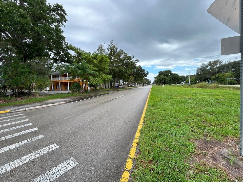 出租: $1,850 (0 贝兹, 0 浴室, 0 平方英尺)