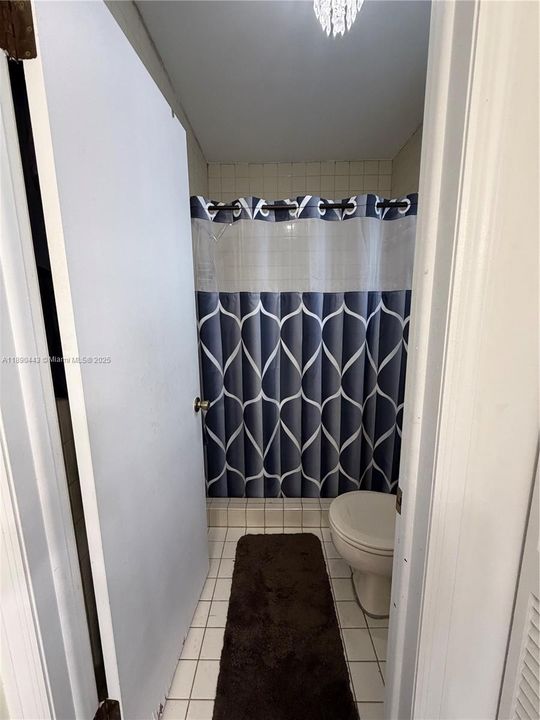 En Venta: $995,000 (4 camas, 3 baños, 2223 Pies cuadrados)