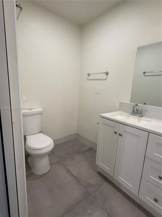 En Venta: $995,000 (4 camas, 3 baños, 2223 Pies cuadrados)