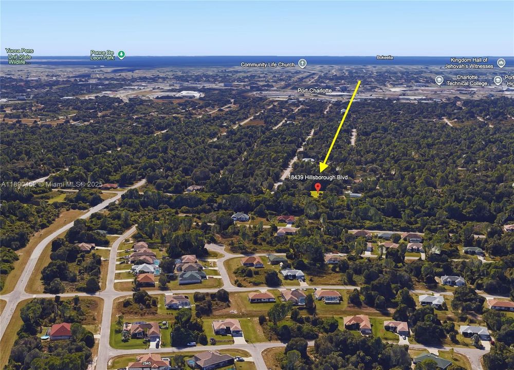 En Venta: $24,900 (0.23 acres)