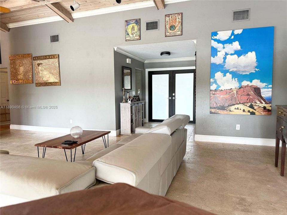 For Rent: $7,000 (4 beds, 3 baths, 2465 Square Feet)