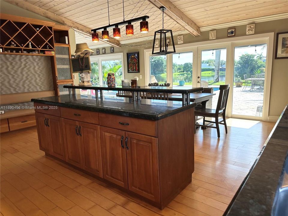 For Rent: $7,000 (4 beds, 3 baths, 2465 Square Feet)