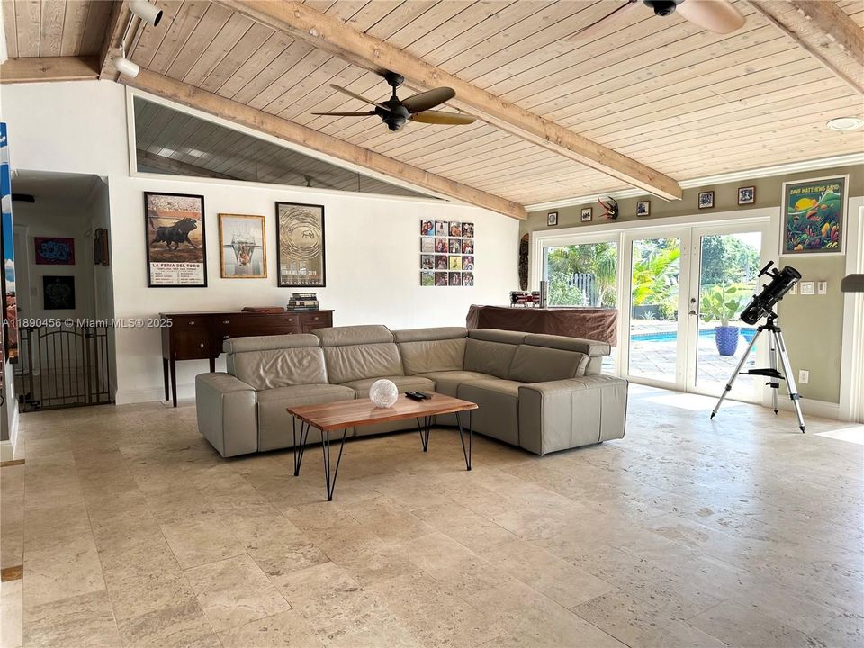 For Rent: $7,000 (4 beds, 3 baths, 2465 Square Feet)