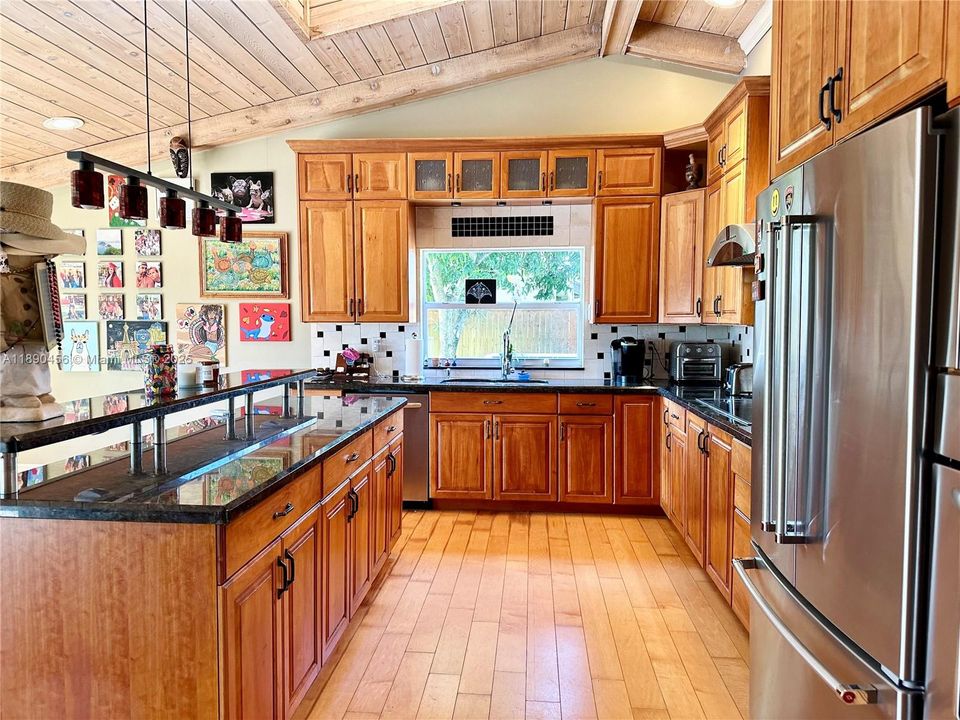 For Rent: $7,000 (4 beds, 3 baths, 2465 Square Feet)