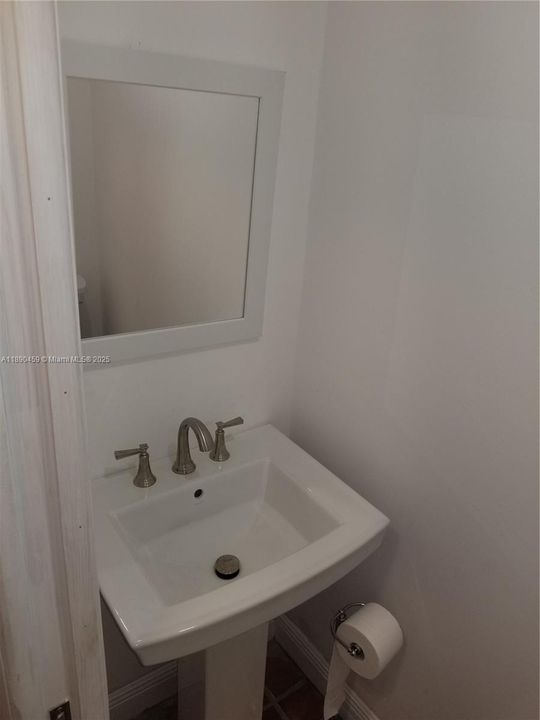 Недавно арендовано: $4,200 (3 спален, 2 ванн, 1660 Квадратных фут)