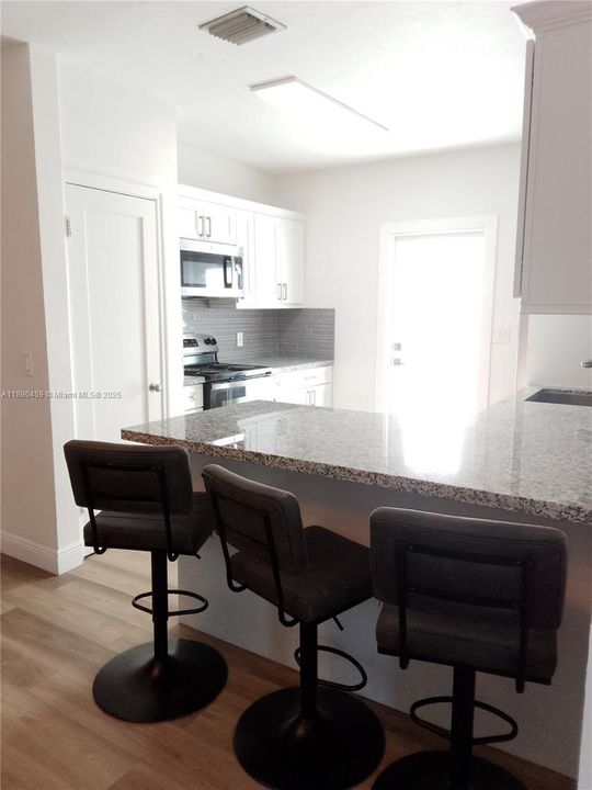 Недавно арендовано: $4,200 (3 спален, 2 ванн, 1660 Квадратных фут)