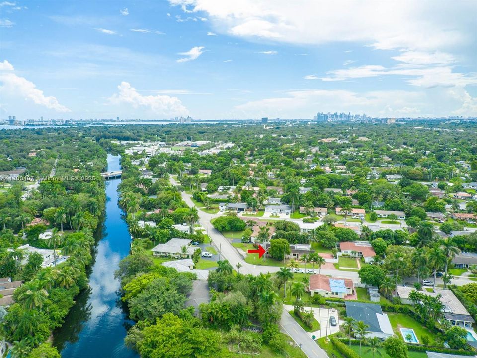 En Venta: $1,150,000 (3 camas, 3 baños, 2589 Pies cuadrados)