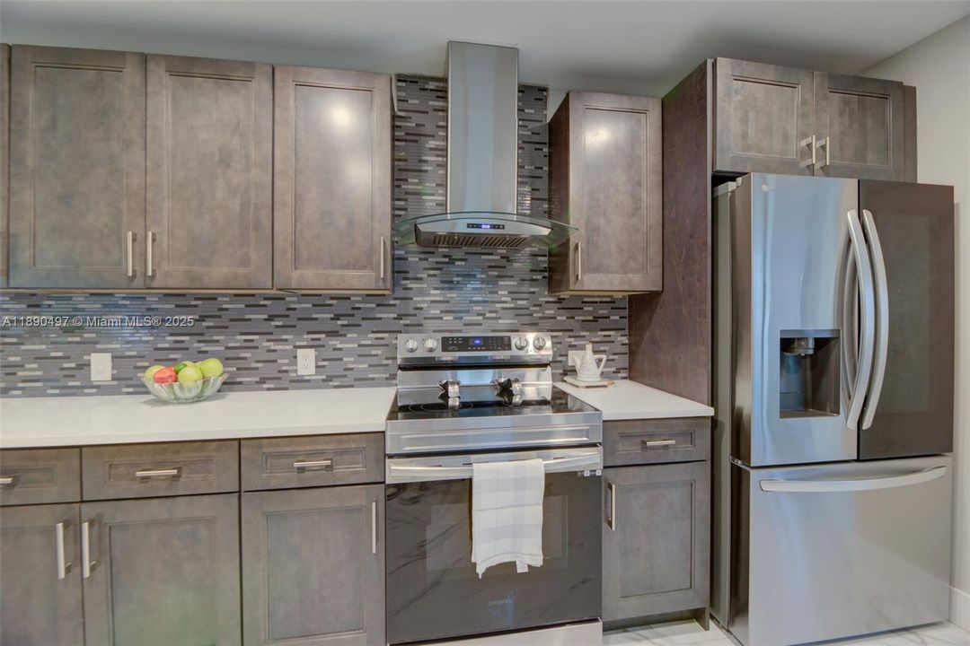 En Venta: $1,150,000 (3 camas, 3 baños, 2589 Pies cuadrados)