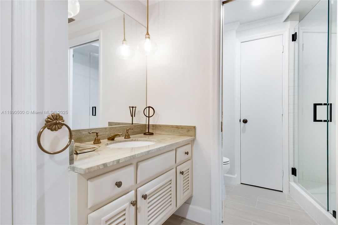 出租: $17,000 (4 贝兹, 4 浴室, 2880 平方英尺)