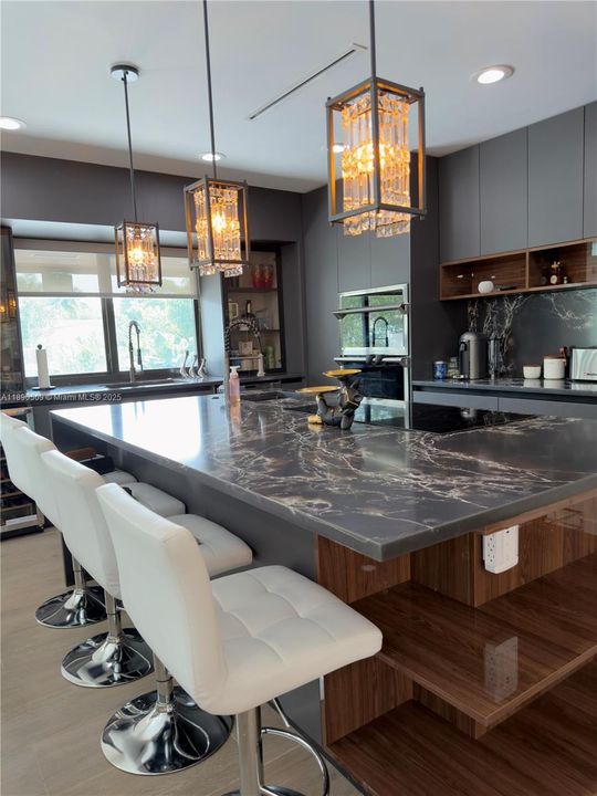 En Venta: $1,750,000 (4 camas, 4 baños, 1769 Pies cuadrados)