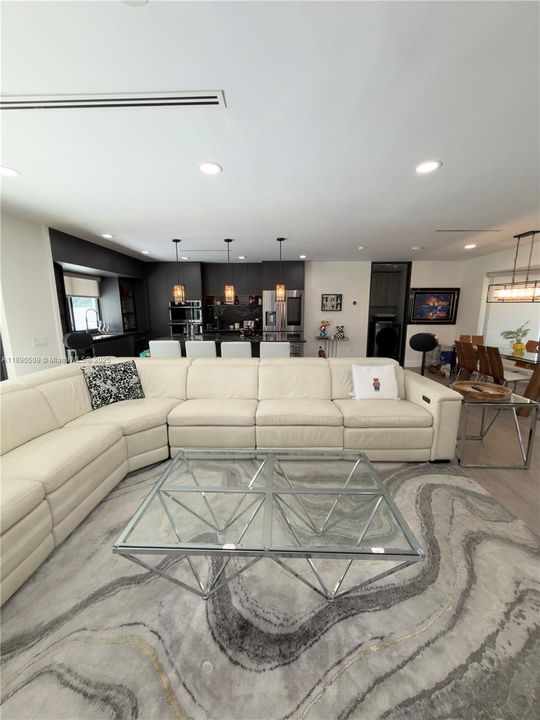 En Venta: $1,750,000 (4 camas, 4 baños, 1769 Pies cuadrados)