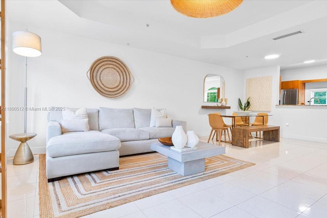 Recently Rented: $4,000 (2 beds, 2 baths, 1745 Square Feet)