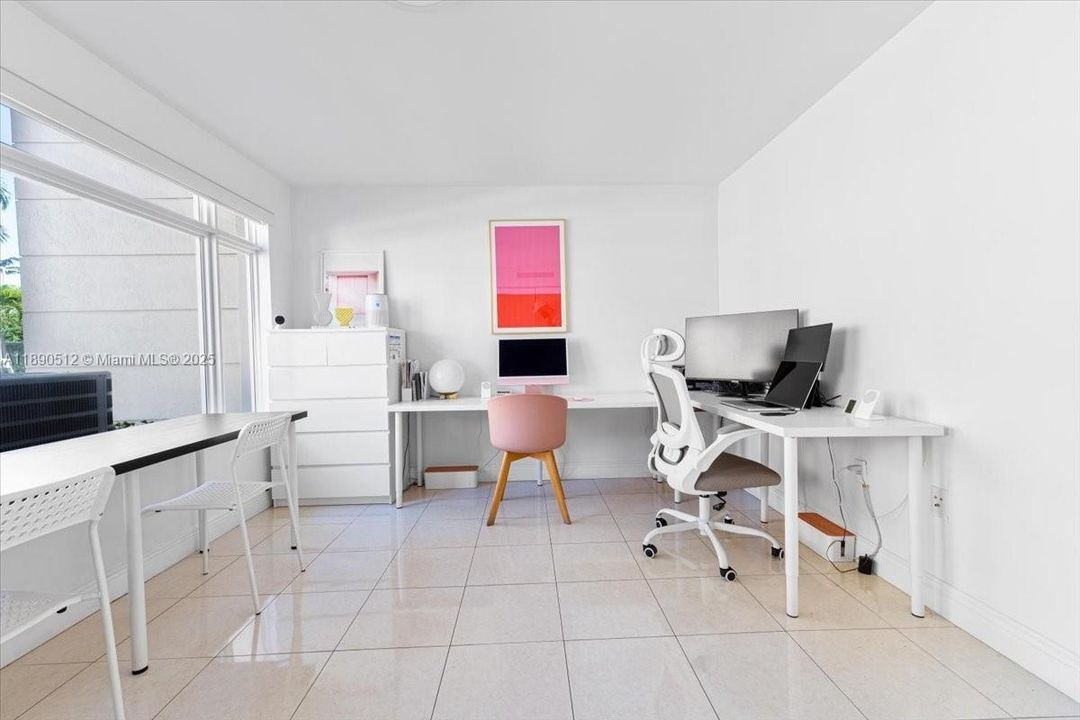 Recently Rented: $4,000 (2 beds, 2 baths, 1745 Square Feet)