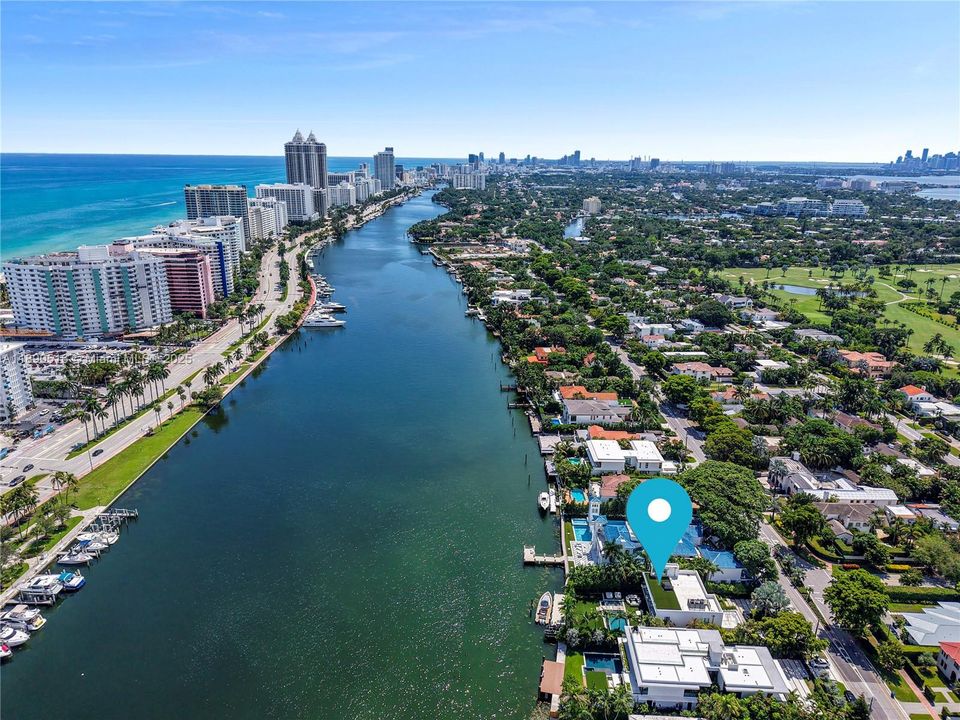 В аренду: $100,000 (5 спален, 5 ванн, 5217 Квадратных фут)