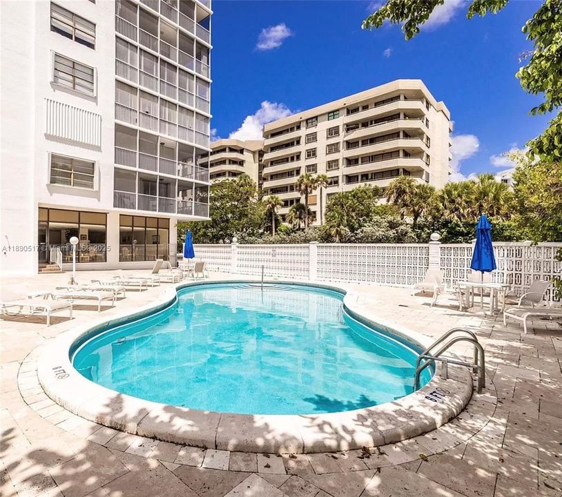 Недавно арендовано: $4,550 (2 спален, 2 ванн, 1335 Квадратных фут)