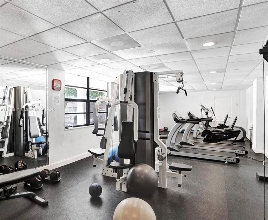 Недавно арендовано: $4,550 (2 спален, 2 ванн, 1335 Квадратных фут)