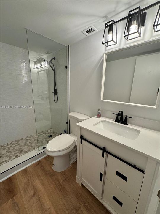 Недавно арендовано: $4,550 (2 спален, 2 ванн, 1335 Квадратных фут)