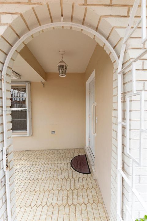 For Sale: $629,000 (4 beds, 2 baths, 1573 Square Feet)