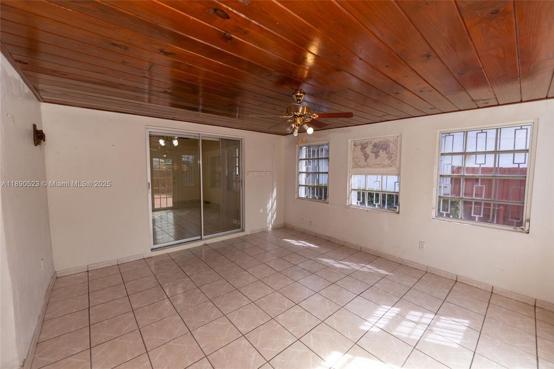 For Sale: $629,000 (4 beds, 2 baths, 1573 Square Feet)